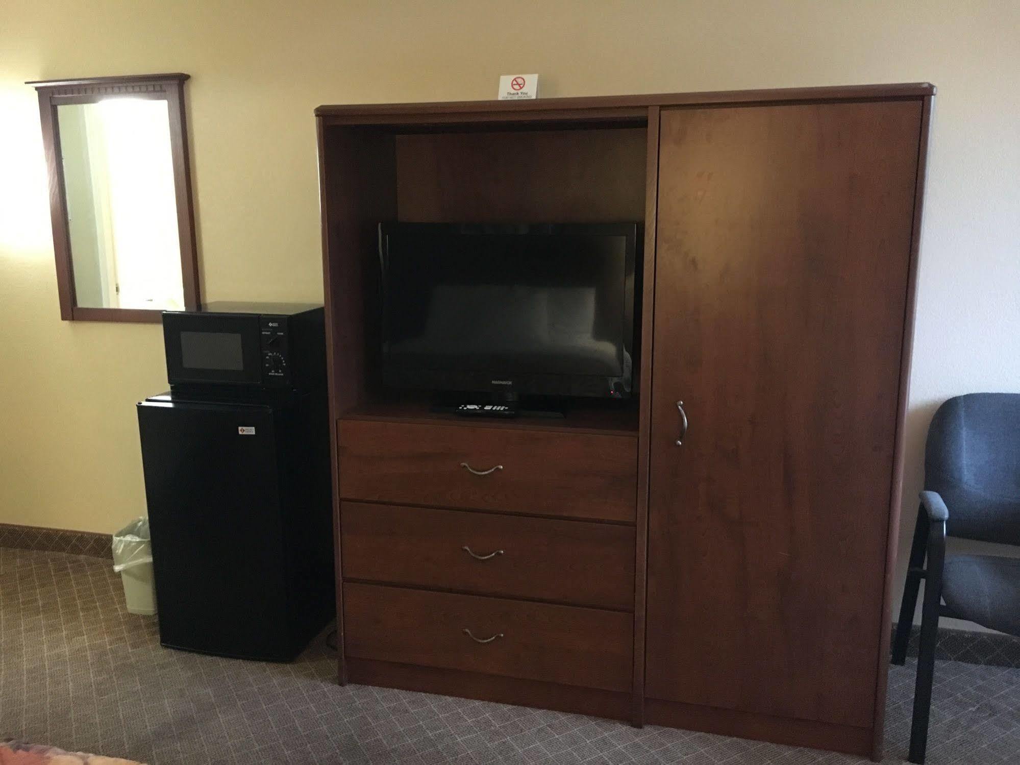 Med City Inn & Suites Rochester Mayo Clinic Area Екстериор снимка