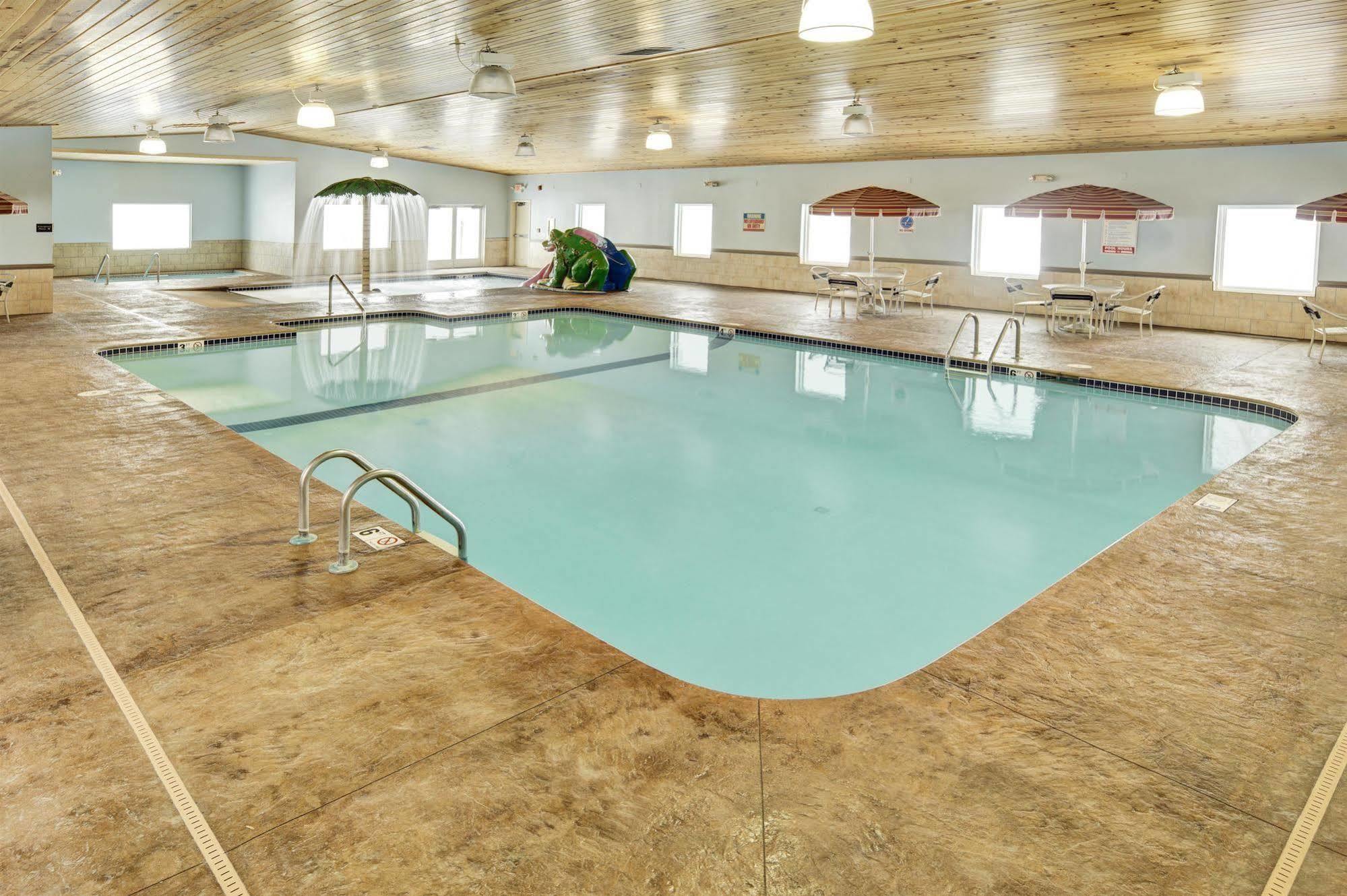 Med City Inn & Suites Rochester Mayo Clinic Area Екстериор снимка