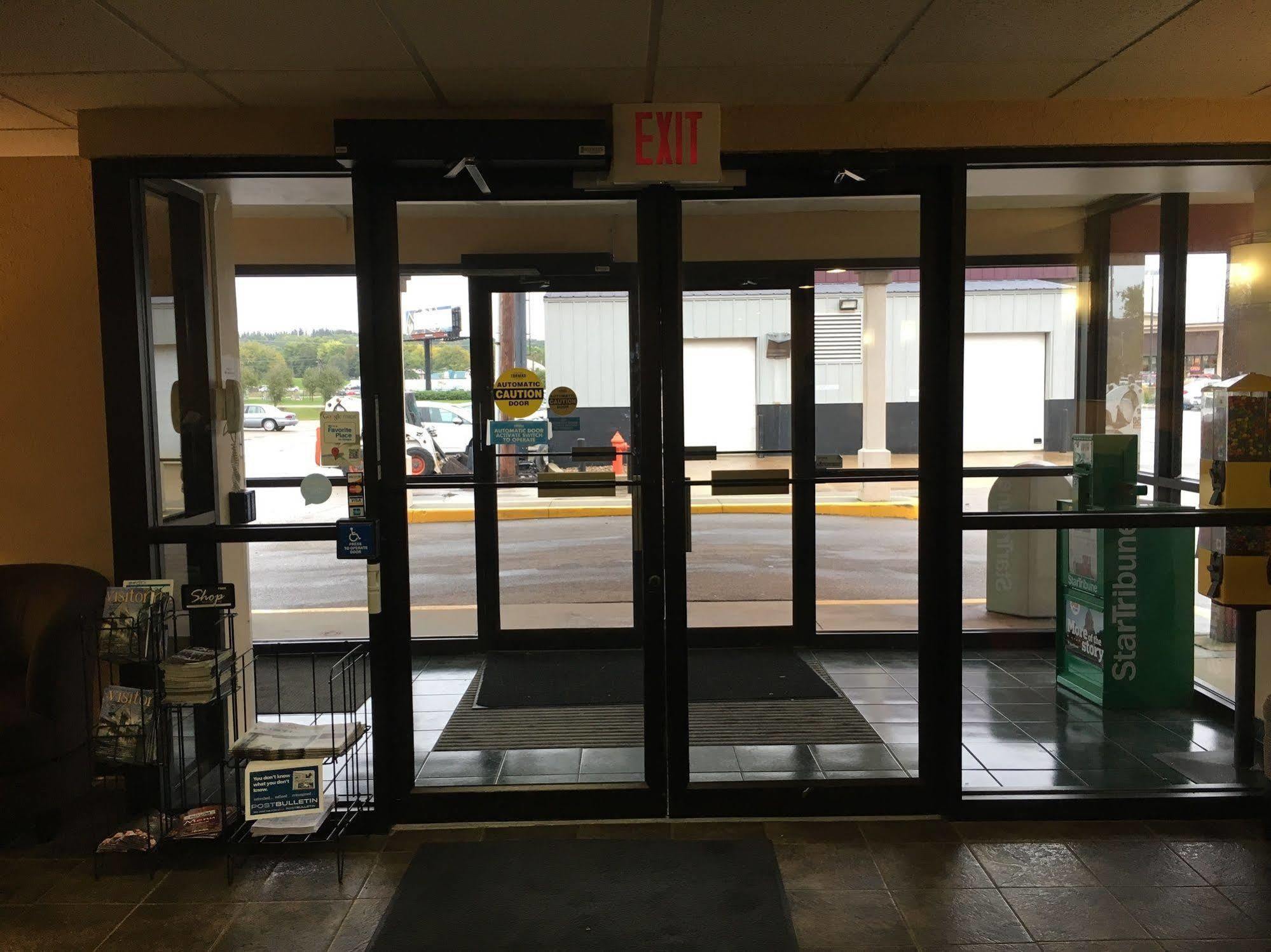 Med City Inn & Suites Rochester Mayo Clinic Area Екстериор снимка