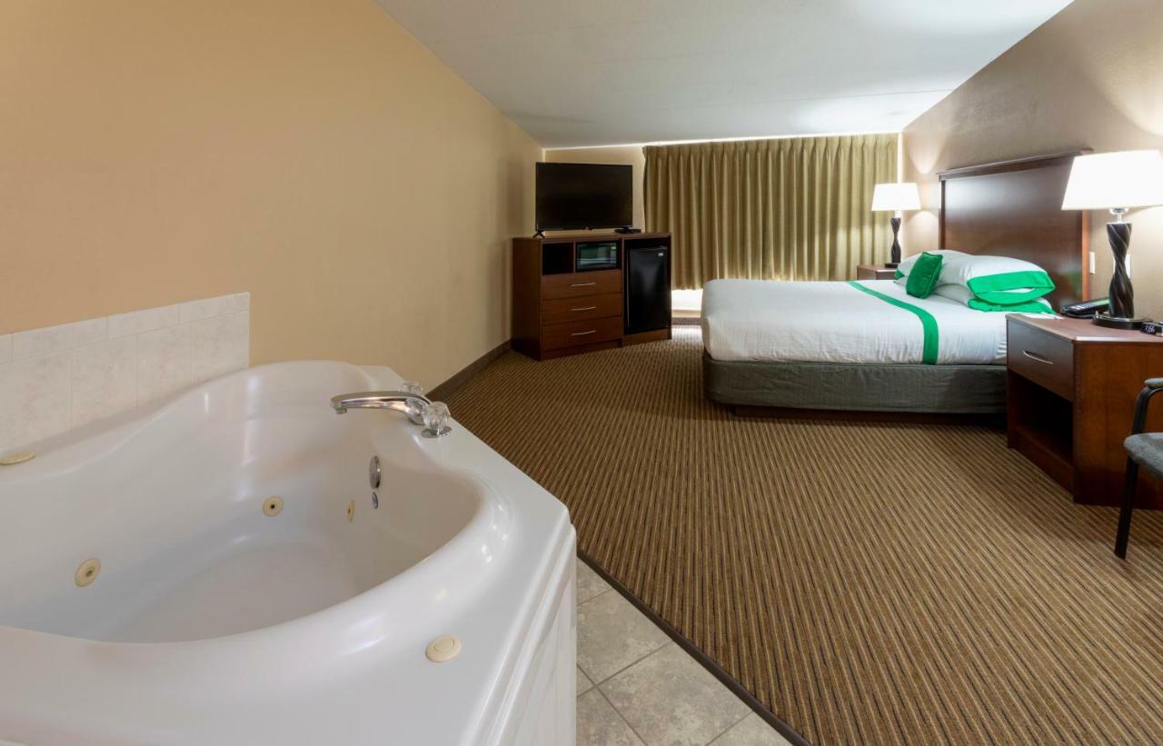 Med City Inn & Suites Rochester Mayo Clinic Area Екстериор снимка